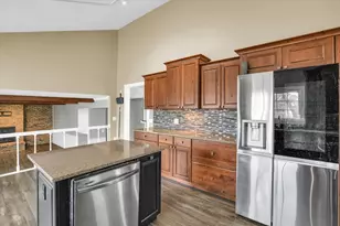 880 Stevens Creek Ln, Forsyth, IL 62535 - Photo 15