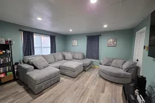 1431 Spruce St, Quincy, IL 62301 - Photo 3