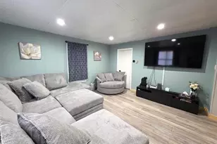 1431 Spruce St, Quincy, IL 62301 - Photo 3