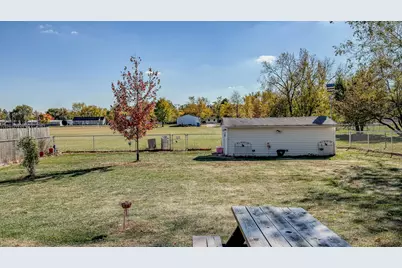 1116 Eastview Drive, Paxton, IL 60957 - Photo 17