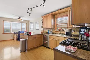 5363 N Mont Clare Ave, Chicago, IL 60656 - Photo 11