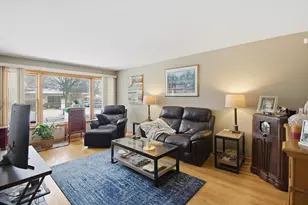 5363 N Mont Clare Ave, Chicago, IL 60656 - Photo 3