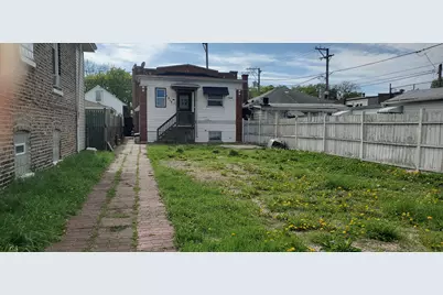 5918 S Albany Avenue, Chicago, IL 60629 - Photo 3