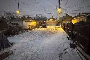 3945 W 55th Pl, Chicago, IL 60629 - Photo 21