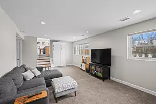 711 E Hackberry Dr, Arlington Heights, IL 60004 - Photo 17