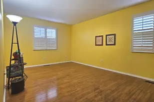 230 Windsor Ln, Willowbrook, IL 60527 - Photo 13