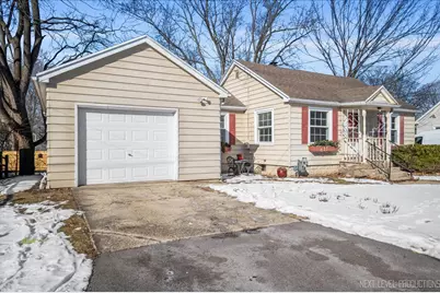 611 Carlson Street, Sycamore, IL 60178 - Photo 3