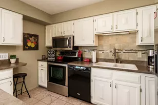 11748 Cedarbrook Rd, Roscoe, IL 61073 - Photo 15