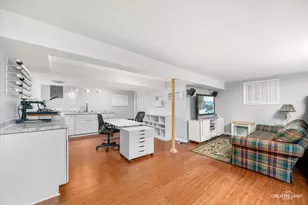 2477 W Downer Pl, Aurora, IL 60506 - Photo 23