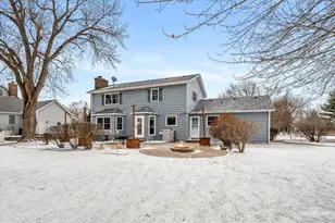 2477 W Downer Pl, Aurora, IL 60506 - Photo 25