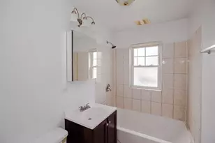 4245 W Nelson St, Chicago, IL 60641 - Photo 7