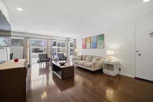 7531 N Karlov Ave, Skokie, IL 60076 - Photo 5