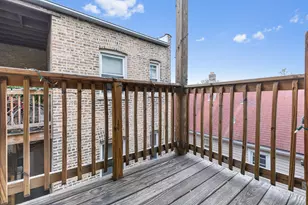 2005 W Jarvis Ave, Chicago, IL 60645 - Photo 11
