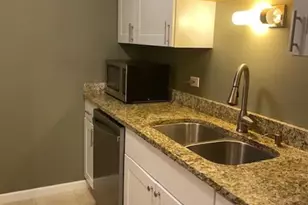 6174 Knoll Ln Ct, Willowbrook, IL 60527 - Photo 11