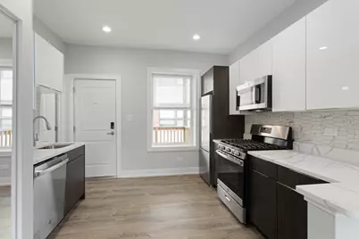 7425 N Clark Street #3, Chicago, IL 60626 - Photo 5