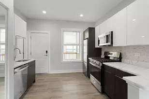 7425 N Clark St, Chicago, IL 60626 - Photo 5