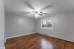 11128 S 84th Ave, Palos Hills, IL 60465 - Photo 9