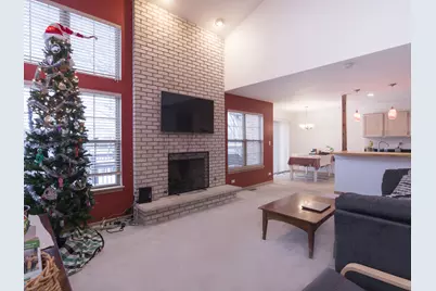 2 Willow Bridge Way, Bloomingdale, IL 60108 - Photo 3