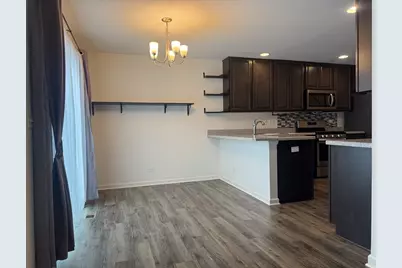 226 Wild Meadow Lane, Woodstock, IL 60098 - Photo 7