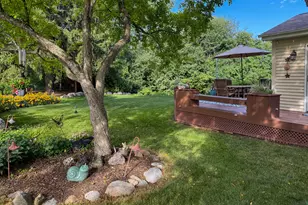 5187 Chambers Dr, Hoffman Estates, IL 60010 - Photo 37