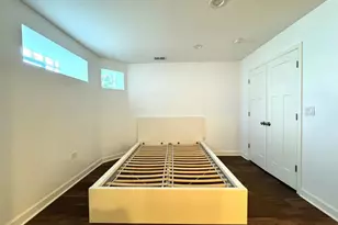 2413 W Belden Ave, Chicago, IL 60647 - Photo 35