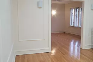 2336 E 68th St, Chicago, IL 60649 - Photo 5