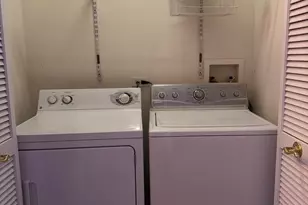 941 N Swift Rd, Addison, IL 60101 - Photo 9