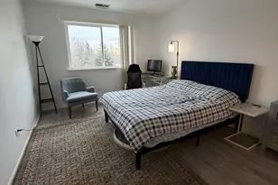 941 N Swift Rd, Addison, IL 60101 - Photo 7