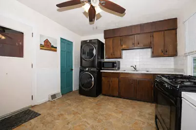 1213 S Madison Street, Bloomington, IL 61701 - Photo 17