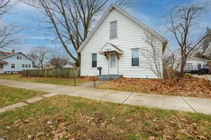 1213 S Madison St, Bloomington, IL 61701 - Photo 3