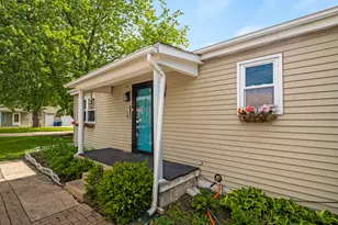 159 Josephine Ave, South Elgin, IL 60177 - Photo 3