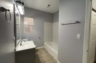 1152 N Harding Ave, Chicago, IL 60651 - Photo 11