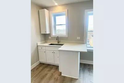 722 N Austin Boulevard #2E, Oak Park, IL 60304 - Photo 7