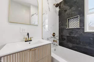 6004 S Carpenter St, Chicago, IL 60621 - Photo 13