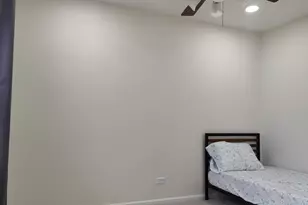 138 White Branch Ct S, Schaumburg, IL 60194 - Photo 9