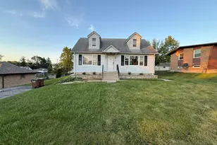 106 Kazwell St, Willow Springs, IL 60480 - Photo 1