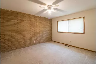 45 N McAree Road, Waukegan, IL 60085 - Photo 7