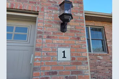 1 Saint Ivans Circle, Bloomington, IL 61705 - Photo 3