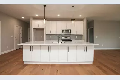 1 Saint Ivans Circle, Bloomington, IL 61705 - Photo 7