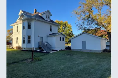 195 W 3rd Avenue, Clifton, IL 60927 - Photo 33