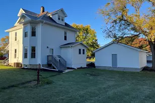 195 W 3rd Ave, Clifton, IL 60927 - Photo 33