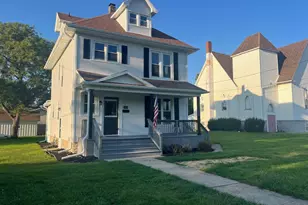 195 W 3rd Ave, Clifton, IL 60927 - Photo 3