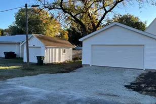 195 W 3rd Ave, Clifton, IL 60927 - Photo 35