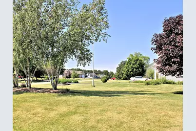 15582 Douglas Avenue, Sandwich, IL 60548 - Photo 11