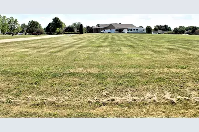 15582 Douglas Avenue, Sandwich, IL 60548 - Photo 5