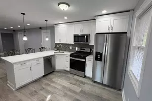 5517 Essex Rd, Lisle, IL 60532 - Photo 3