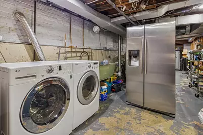 5218 N Mason Avenue, Chicago, IL 60630 - Photo 19