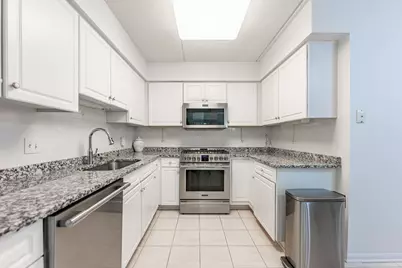 7081 W Touhy Avenue #402, Niles, IL 60714 - Photo 11