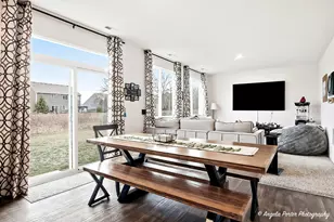 3818 Doherty Ln, McHenry, IL 60050 - Photo 9