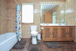 50 Ridgewood Rd, Elk Grove Village, IL 60007 - Photo 17